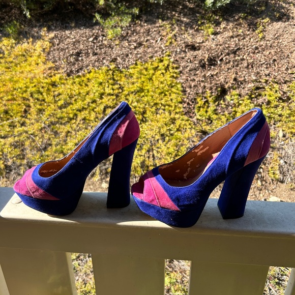 Fabulous suede platform heels - Picture 1 of 7